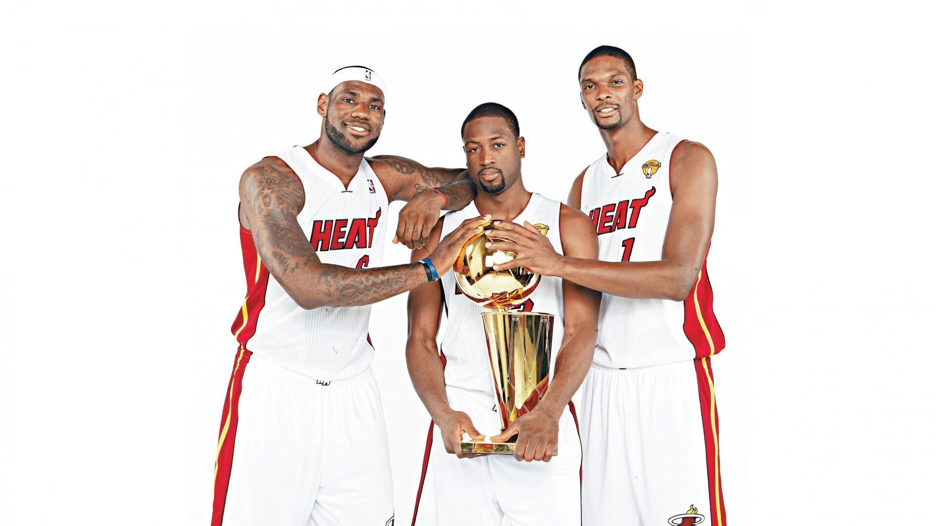 压哨绝杀！萨拉赫致命一击，卡塔尔气走摩纳哥上演沙漠奇迹