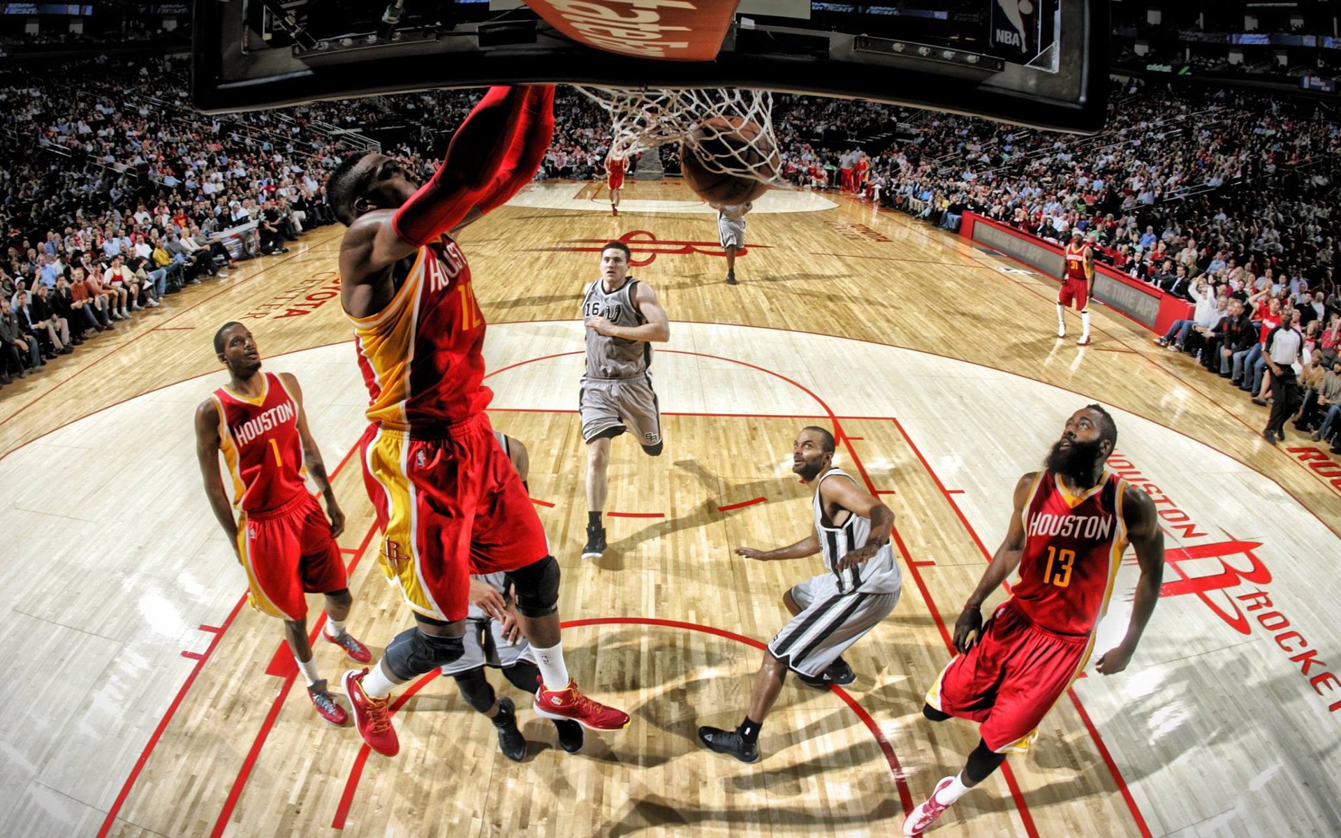 鹈鹕狂胜魔术,王哲林创生涯新高,中国巨人终于等来属于他的NBA时刻?
